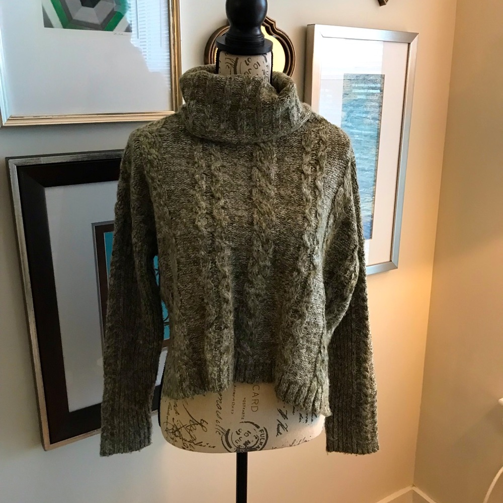 Forever 21 Sweater